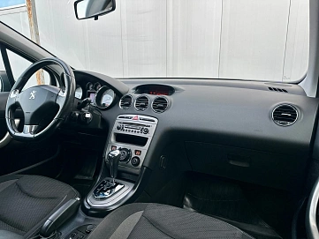 Peugeot 408, 2014г, передний привод, автомат