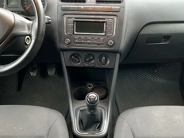 Volkswagen Polo, 2017г, передний привод, механика