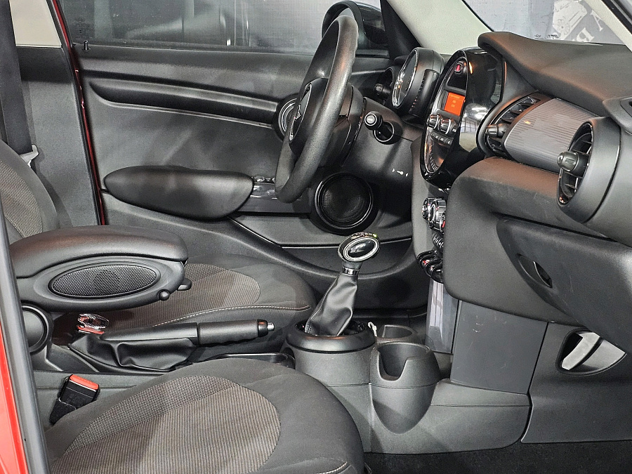 Mini , 2015г., передний привод, автомат
