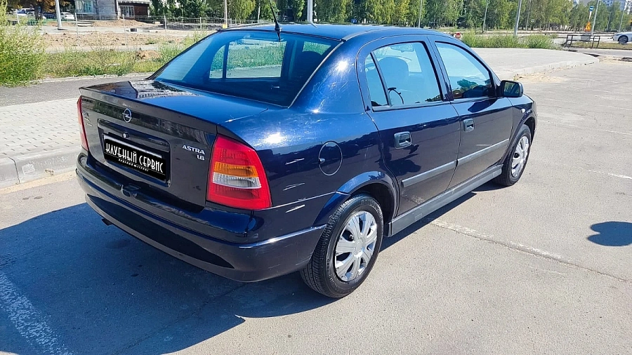 Opel Astra, 2003г., передний привод, механика