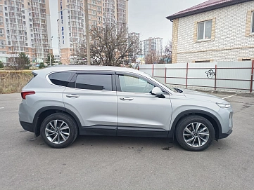 Hyundai Santa Fe, 2018г, передний привод, автомат