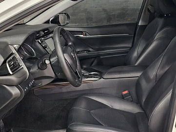 Toyota Camry, 2020г, передний привод, автомат