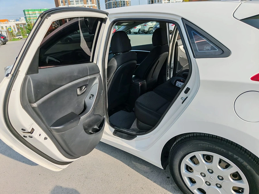 Hyundai i30, 2012г., передний привод, механика