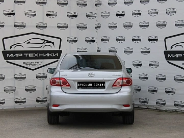 Toyota Corolla, 2012г, передний привод, автомат