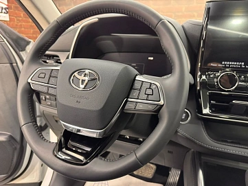 Toyota Highlander, 2025г, полный привод, автомат