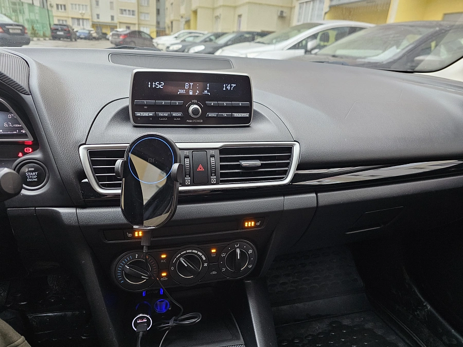 Mazda 3, 2014г., передний привод, механика