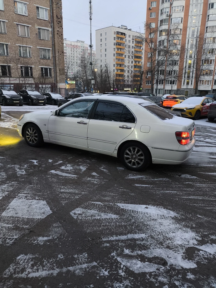 Toyota Brevis, 2001г., задний привод, автомат