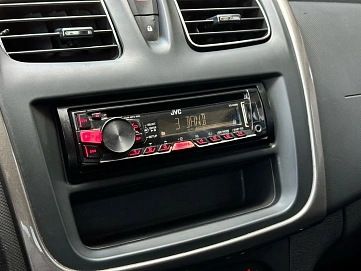 Renault Sandero, 2015г, передний привод, механика