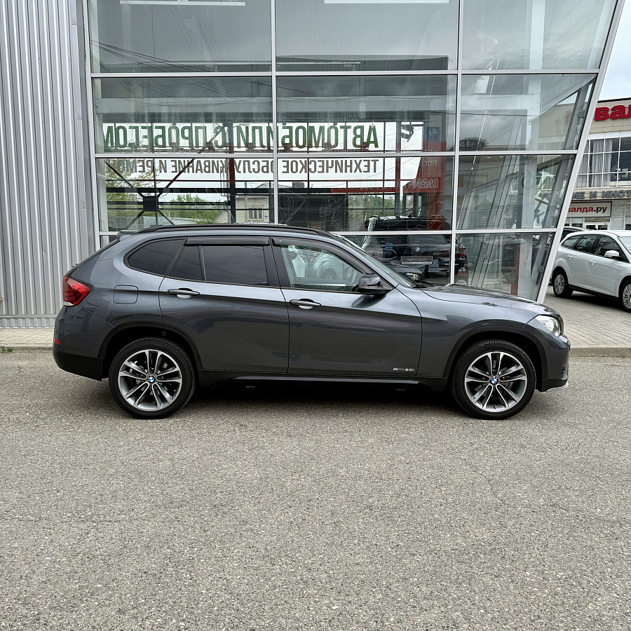 BMW , 2012г., передний привод, автомат