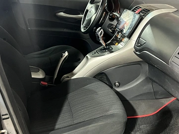 Toyota Auris, 2008г, передний привод, робот
