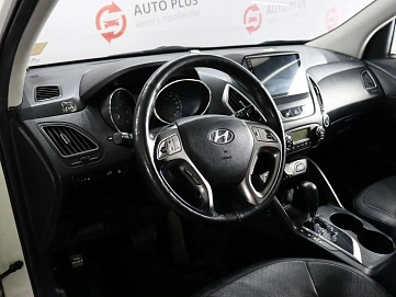 Hyundai Tucson, 2011г, передний привод, автомат