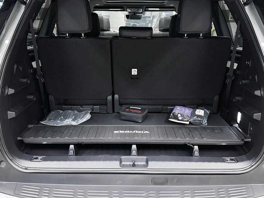 Toyota Sequoia, 2025г., полный привод, автомат