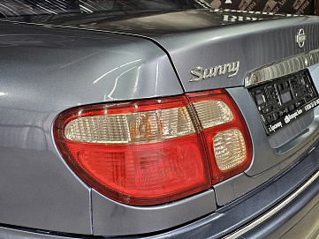 Nissan Sunny, 2003г, передний привод, автомат