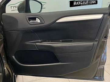 Citroen C4, 2015г, передний привод, автомат