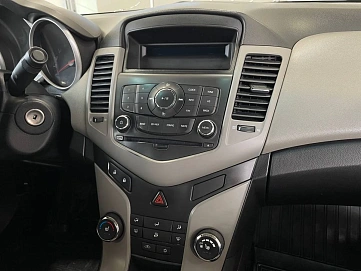 Chevrolet Cruze, 2011г, передний привод, механика