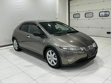 Honda Civic, 2008г, передний привод, робот
