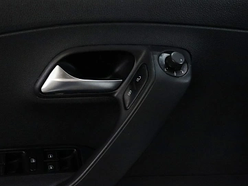 Volkswagen Polo, 2018г, передний привод, механика