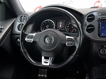 Volkswagen Tiguan, 2014г, полный привод, робот