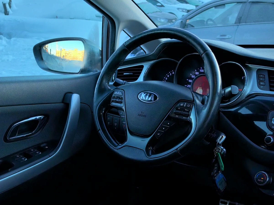 Kia Ceed, 2015г., передний привод, автомат