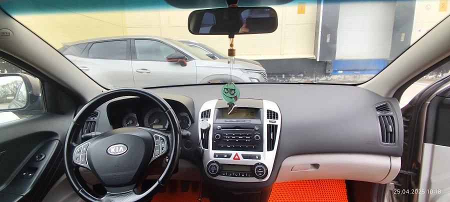 Kia Ceed, 2009г., передний привод, механика