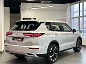 Mitsubishi Outlander, 2023г., передний привод, вариатор