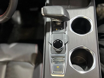 Changan , 2023г., передний привод, робот