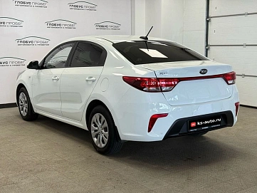 Kia Rio, 2018г., передний привод, автомат