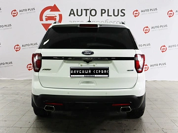 Ford Explorer, 2015г, полный привод, автомат