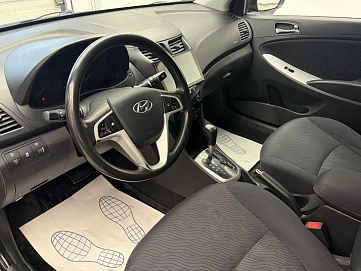 Hyundai Solaris, 2012г., передний привод, автомат