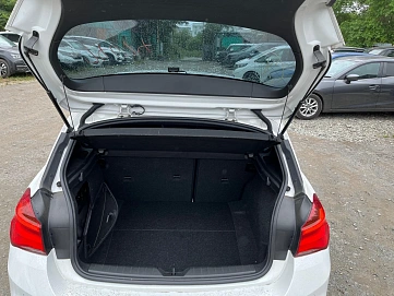 BMW 1 серии, 2017г, задний привод, автомат