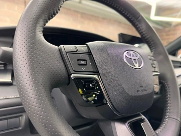 Toyota Camry, 2025г, передний привод, вариатор