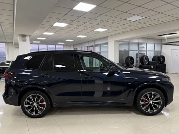 BMW X5, 2025г, полный привод, автомат