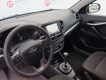 Lada (ВАЗ) Vesta, 2017г, передний привод, робот