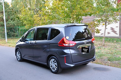 Honda Freed, 2019г, передний привод, вариатор