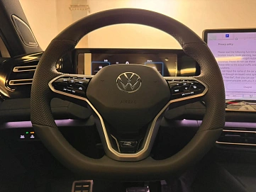 Volkswagen Tiguan, 2024г, полный привод, робот