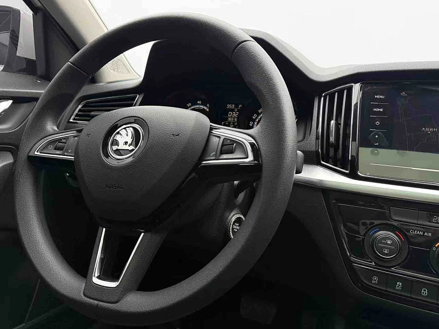 Skoda Kamiq, 2021г., передний привод, робот