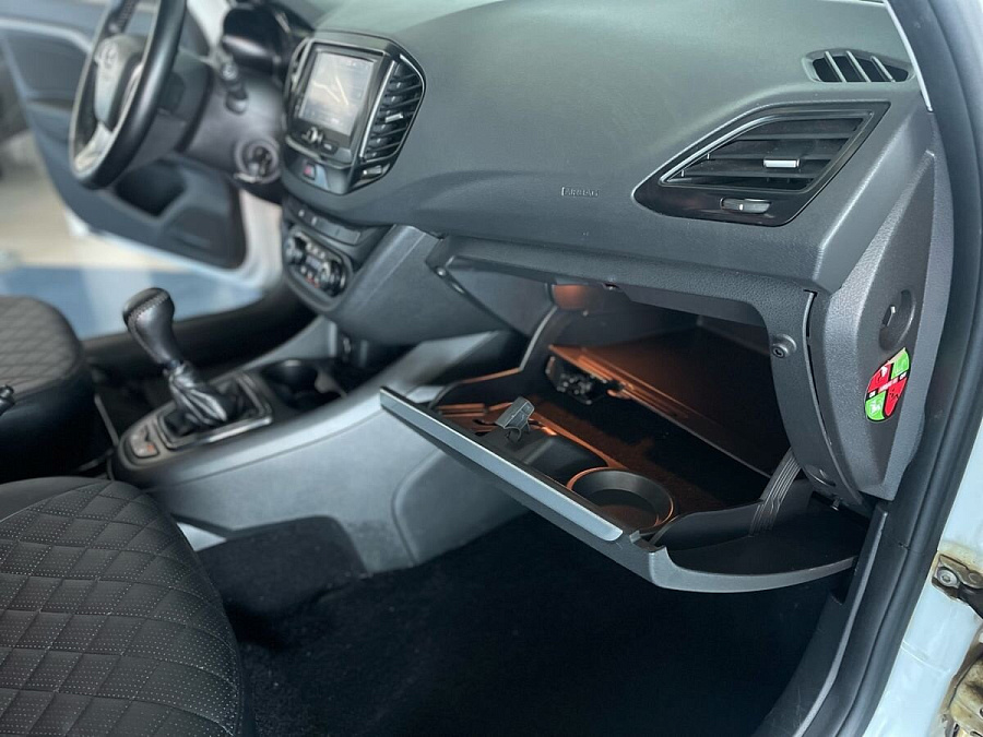 Lada (ВАЗ) Vesta, 2018г., передний привод, механика