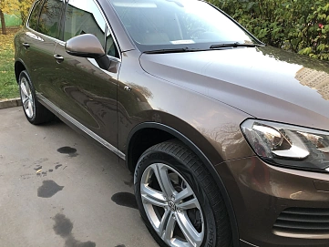 Volkswagen Touareg, 2010г, полный привод, автомат