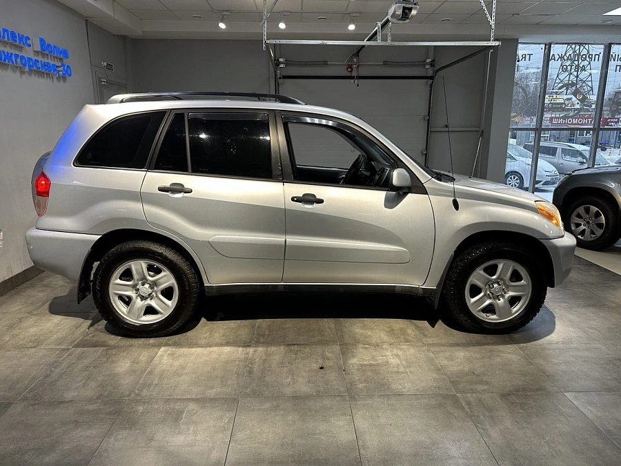 Toyota RAV4, 2003г., полный привод, автомат