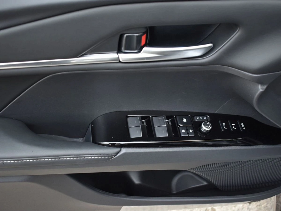 Toyota Camry, 2026г., передний привод, вариатор