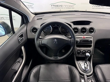 Peugeot 308, 2011г, передний привод, автомат