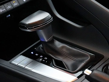 Hyundai Elantra, 2021г, передний привод, автомат