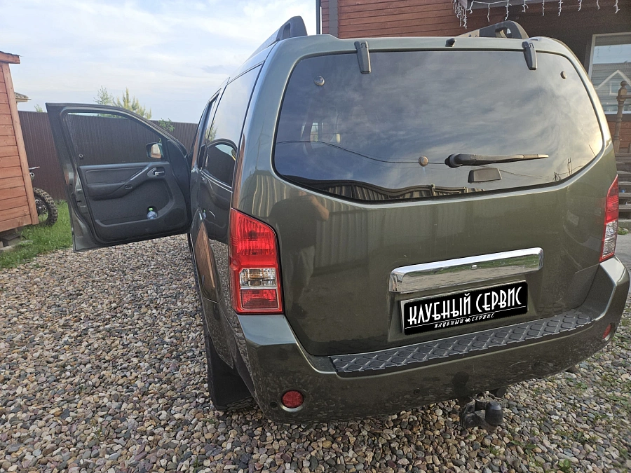 Nissan Pathfinder, 2006г., полный привод, автомат