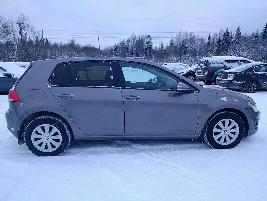 Volkswagen Golf, 2013г., передний привод, механика