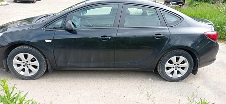 Opel Astra, 2014г, передний привод, автомат