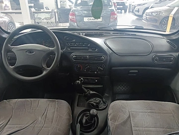 Chevrolet Niva, 2005г., полный привод, механика