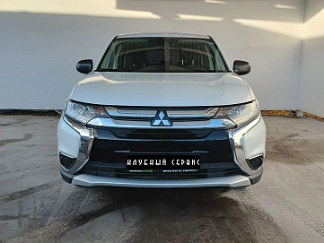 Mitsubishi Outlander, 2015г, передний привод, вариатор