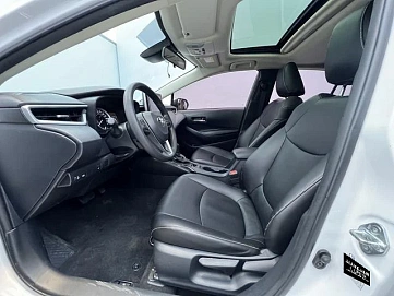 Toyota Corolla, 2022г, передний привод, вариатор