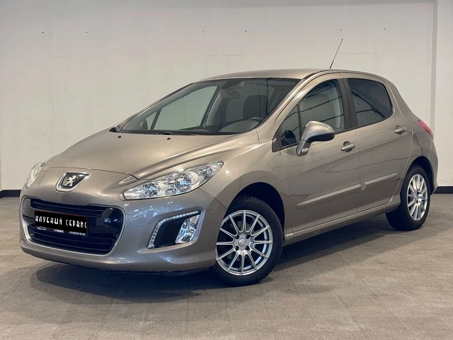 Peugeot 308, 2011г., передний привод, автомат