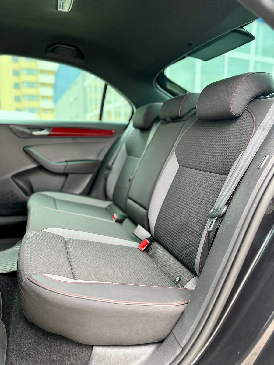 Volkswagen Polo, 2021г., передний привод, автомат